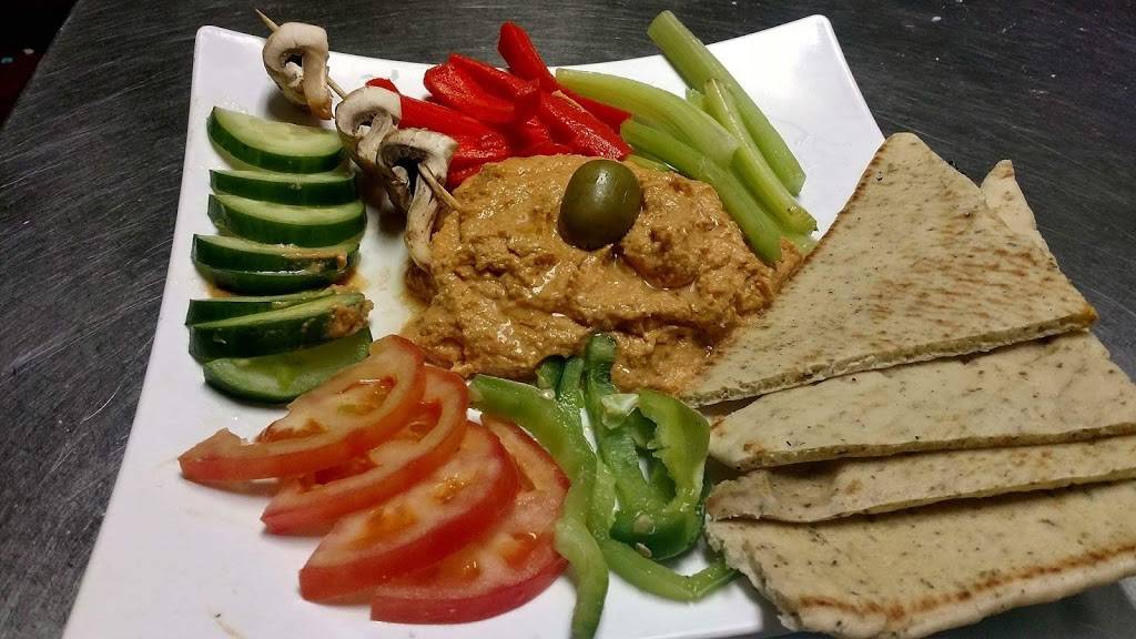 The Glass House Bar and Grill | restaurant | 5160 W Northern Ave, Glendale, AZ 85301, USA | 6235948021 OR +1 623-594-8021