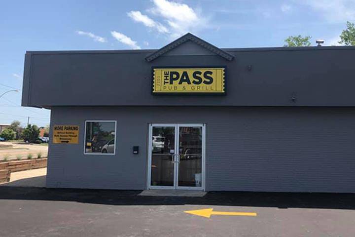 The Pass Pub & Grill | restaurant | 2303 E Washington St Suite #600H, E Washington St, Bloomington, IL 61704, USA | 3096627277 OR +1 309-662-7277