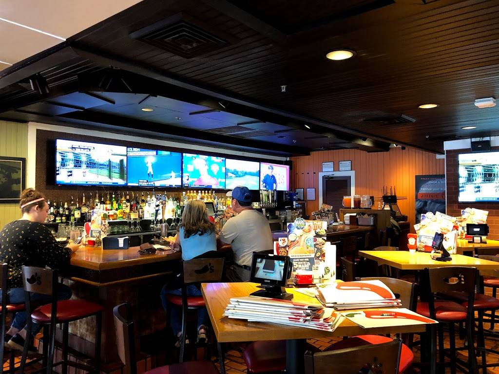 Chilis Grill & Bar | meal takeaway | 4022 Medina Rd, Akron, OH 44333, USA | 3306682882 OR +1 330-668-2882