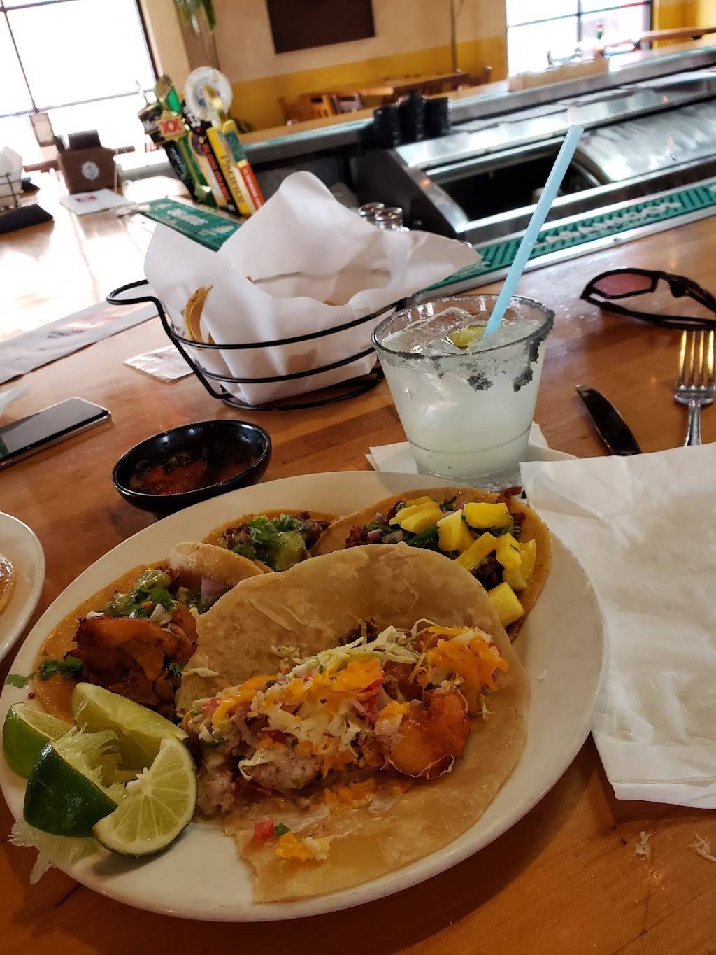 Fat Fish Cantinagrill | restaurant | 4474 Mission Blvd, San Diego, CA 92109, USA | 8584902877 OR +1 858-490-2877