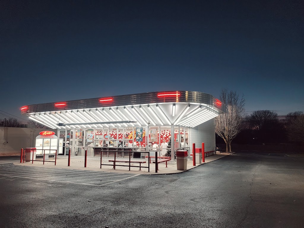 Andys Frozen Custard | restaurant | 2119 N Glenstone Ave, Springfield, MO 65803, USA | 4178637125 OR +1 417-863-7125