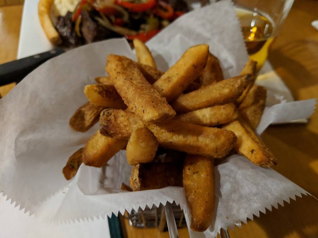 Campfire Grille | restaurant | 518 Portland Rd, Bridgton, ME 04009, USA | 2078032255 OR +1 207-803-2255