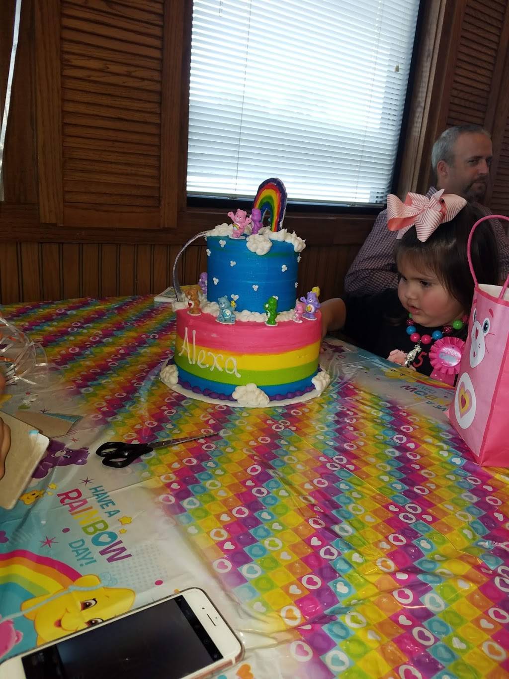 Pizza Hut | meal takeaway | 1020 W Main St, Lyons, KS 67554, USA | 6202575644 OR +1 620-257-5644