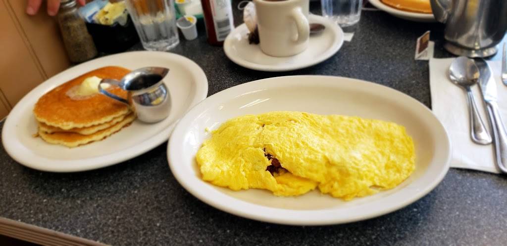 Village Inn Café | cafe | 2504, 204 Village Square, Orinda, CA 94563, USA | 9252546080 OR +1 925-254-6080