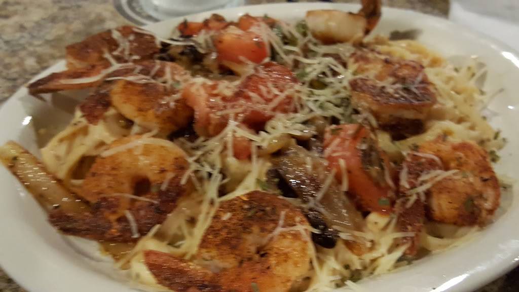 Waynes Grill | restaurant | 1033 E Main St, Livingston, TN 38570, USA | 9318234964 OR +1 931-823-4964