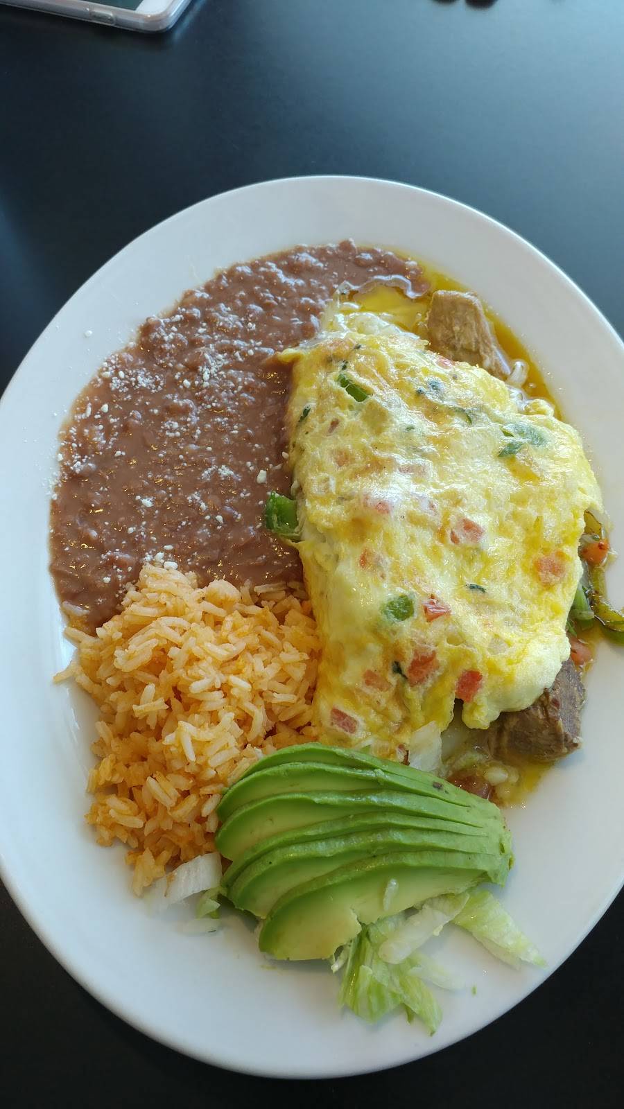 La Fonda Taqueria Y Marisco | restaurant | 3001 Auto Mall Dr #100, Bakersfield, CA 93313, USA | 6618321750 OR +1 661-832-1750