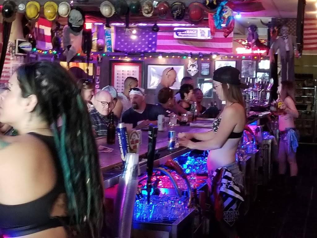 Hogs & Heifers | restaurant | 201 N 3rd St, Las Vegas, NV 89101, USA | 7026761457 OR +1 702-676-1457