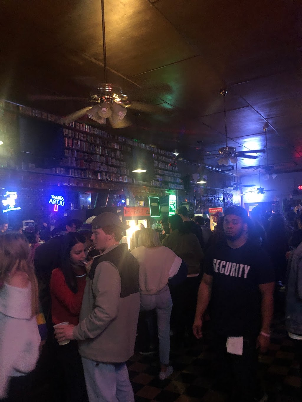 Pats Downtown Grill | restaurant | 271 Dauphin St, Mobile, AL 36602, USA | 2514389585 OR +1 251-438-9585