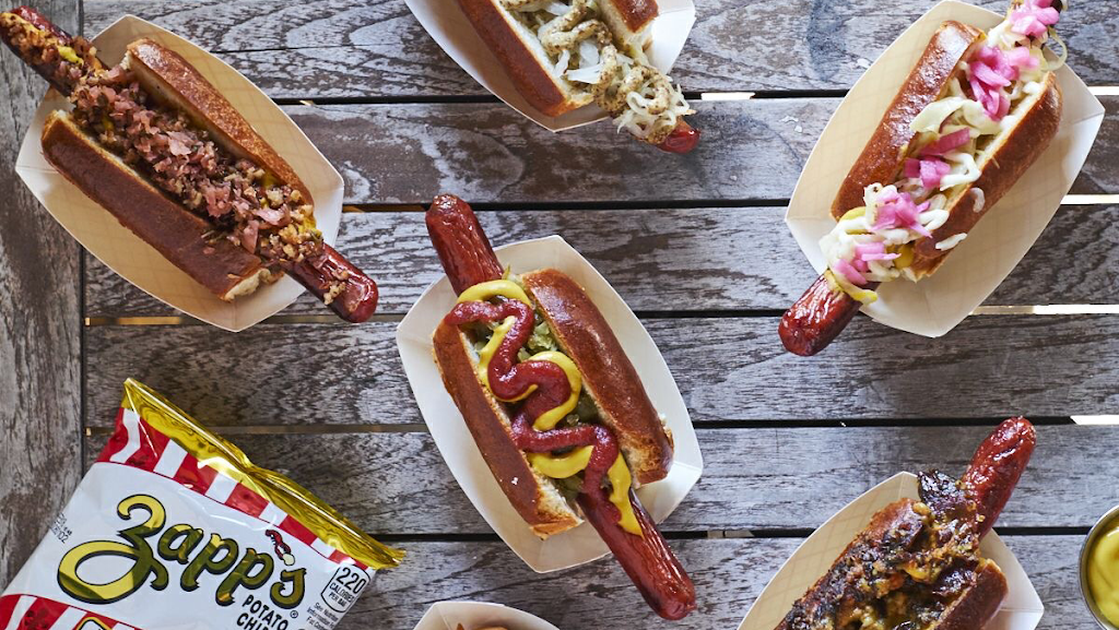 Doggy Dogg Atl | restaurant | 310 E Howard Ave, Decatur, GA 30030, USA | 6784660362 OR +1 678-466-0362