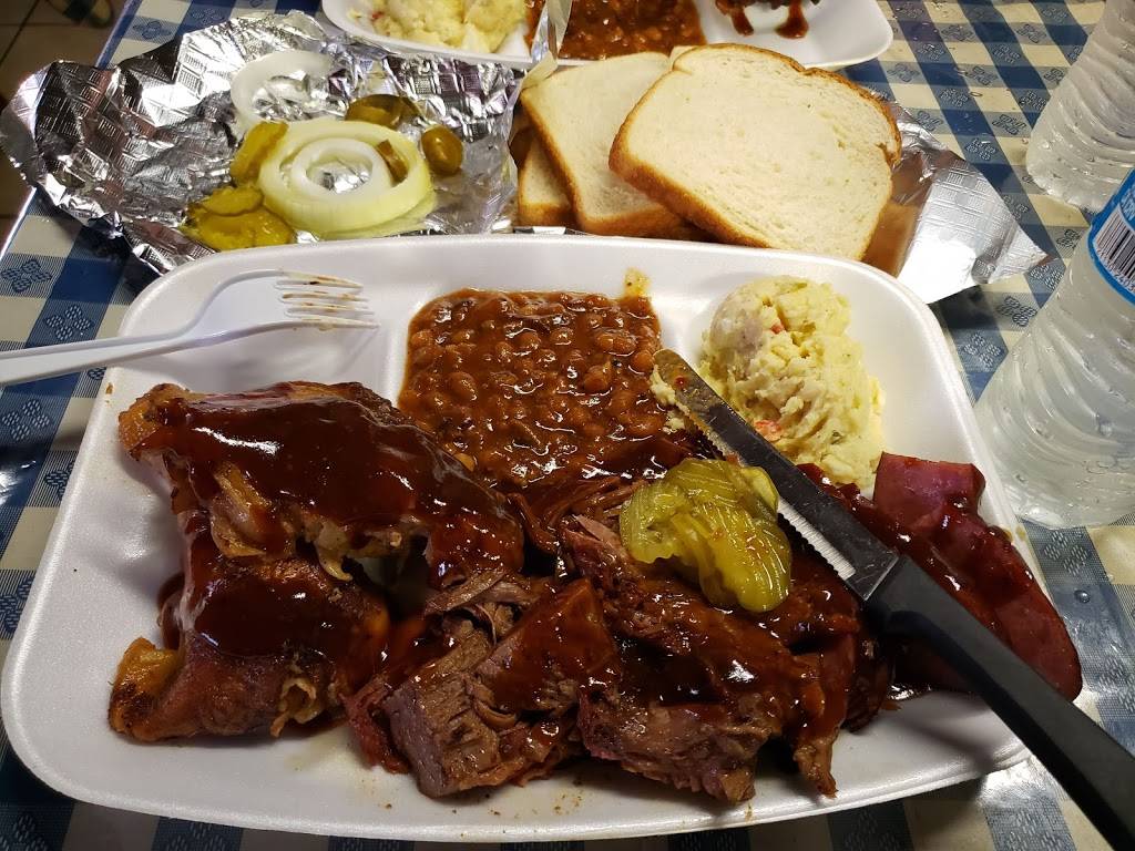 Restaurant Hickory Hill BBQ | restaurant | 20101 TX-31, Tyler, TX 75705, USA | 9035667923 OR +1 903-566-7923