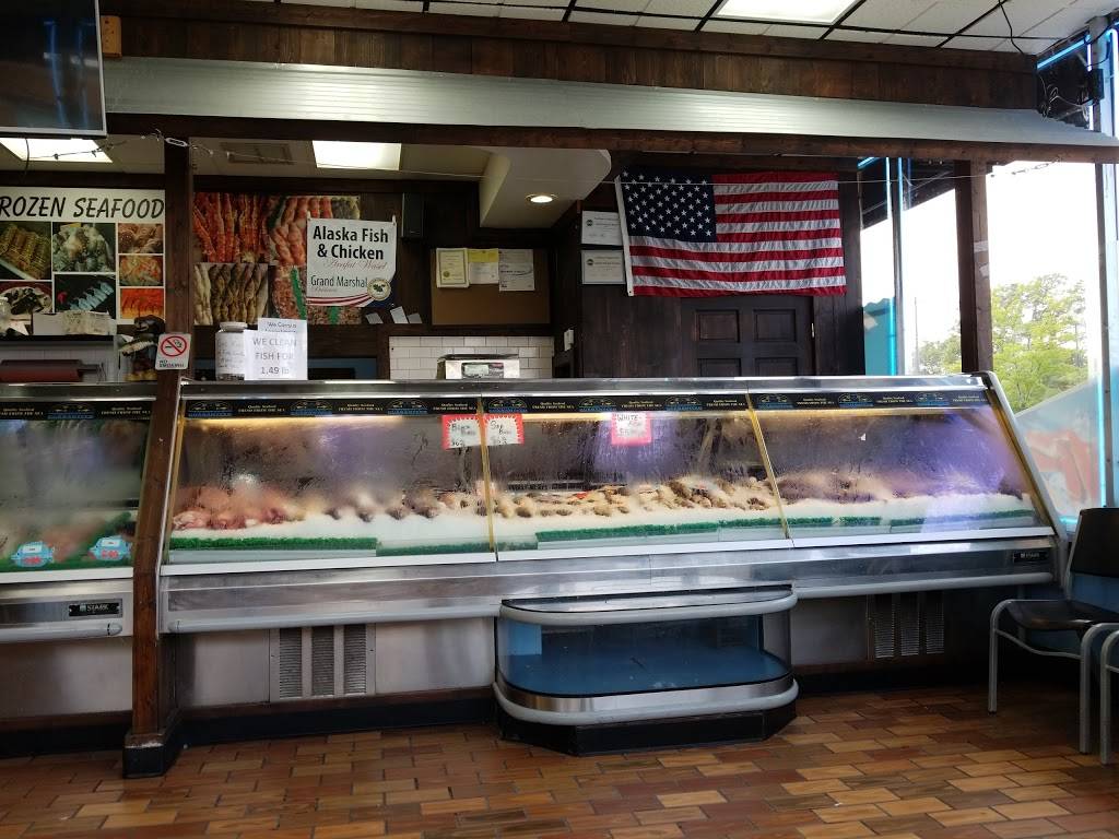 Alaska Fish and Chicken | restaurant | 13701 W Nine Mile Rd, Oak Park, MI 48237, USA | 2485560000 OR +1 248-556-0000