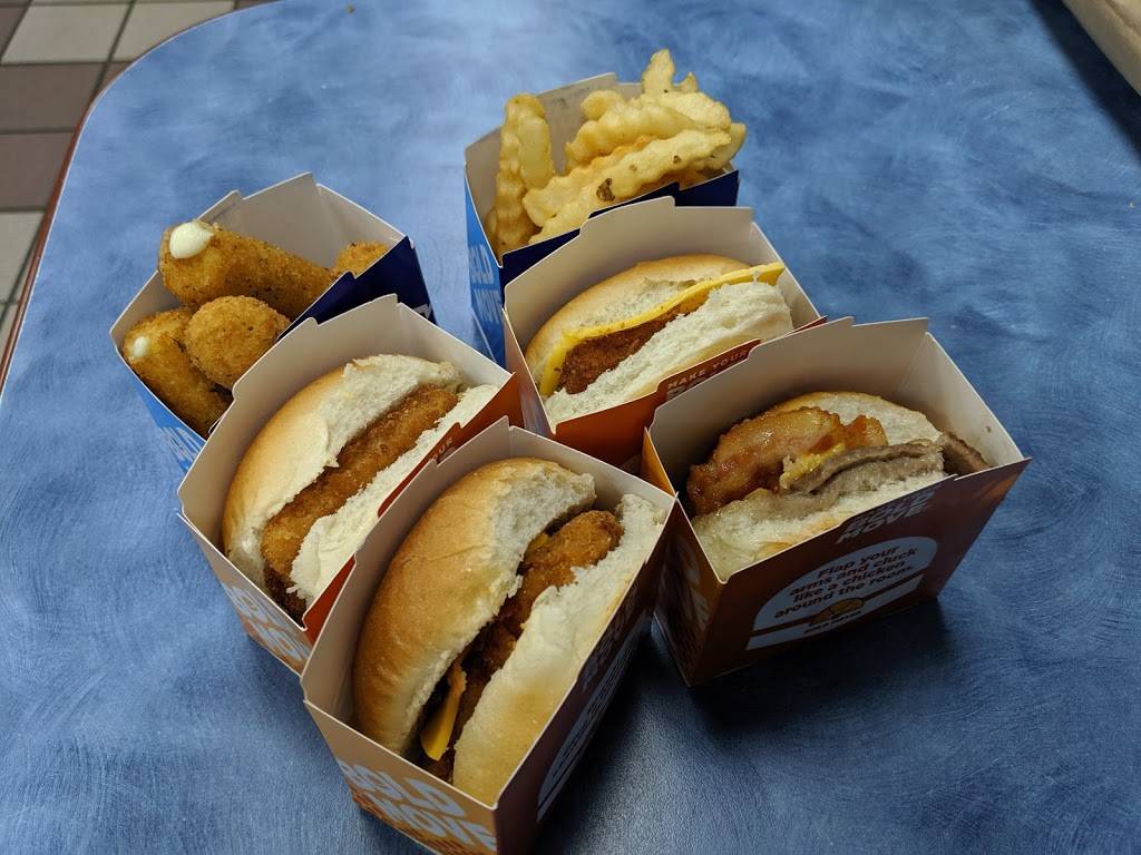 White Castle | restaurant | 105 E Market St, Louisville, KY 40202, USA | 5025841529 OR +1 502-584-1529