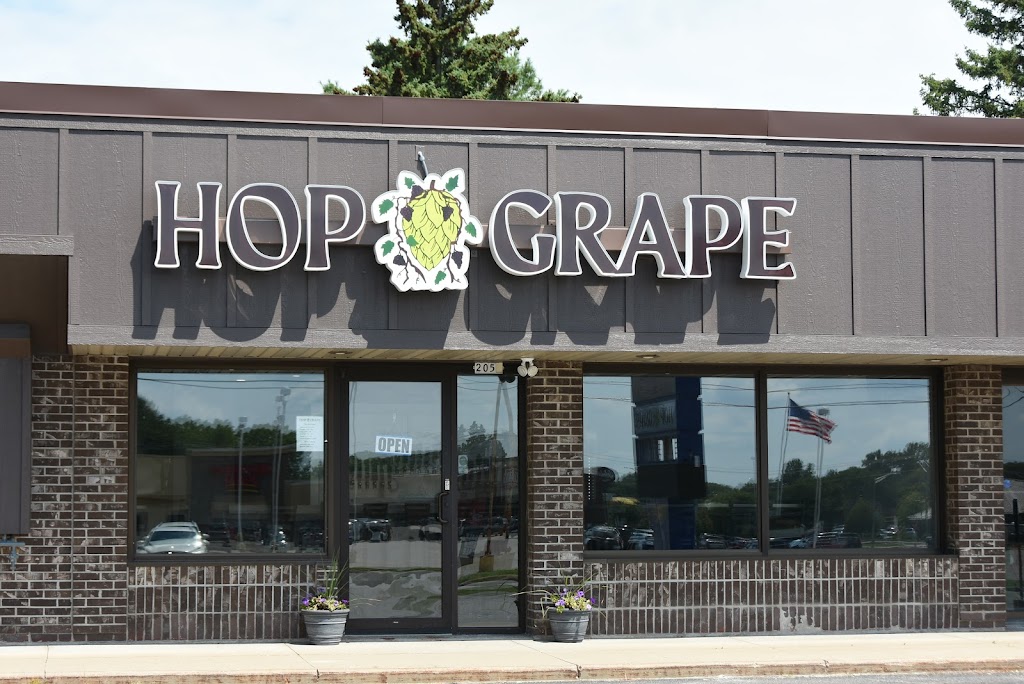 Hop & Grape | restaurant | 205 W Upham St, Marshfield, WI 54449, USA | 7152070422 OR +1 715-207-0422