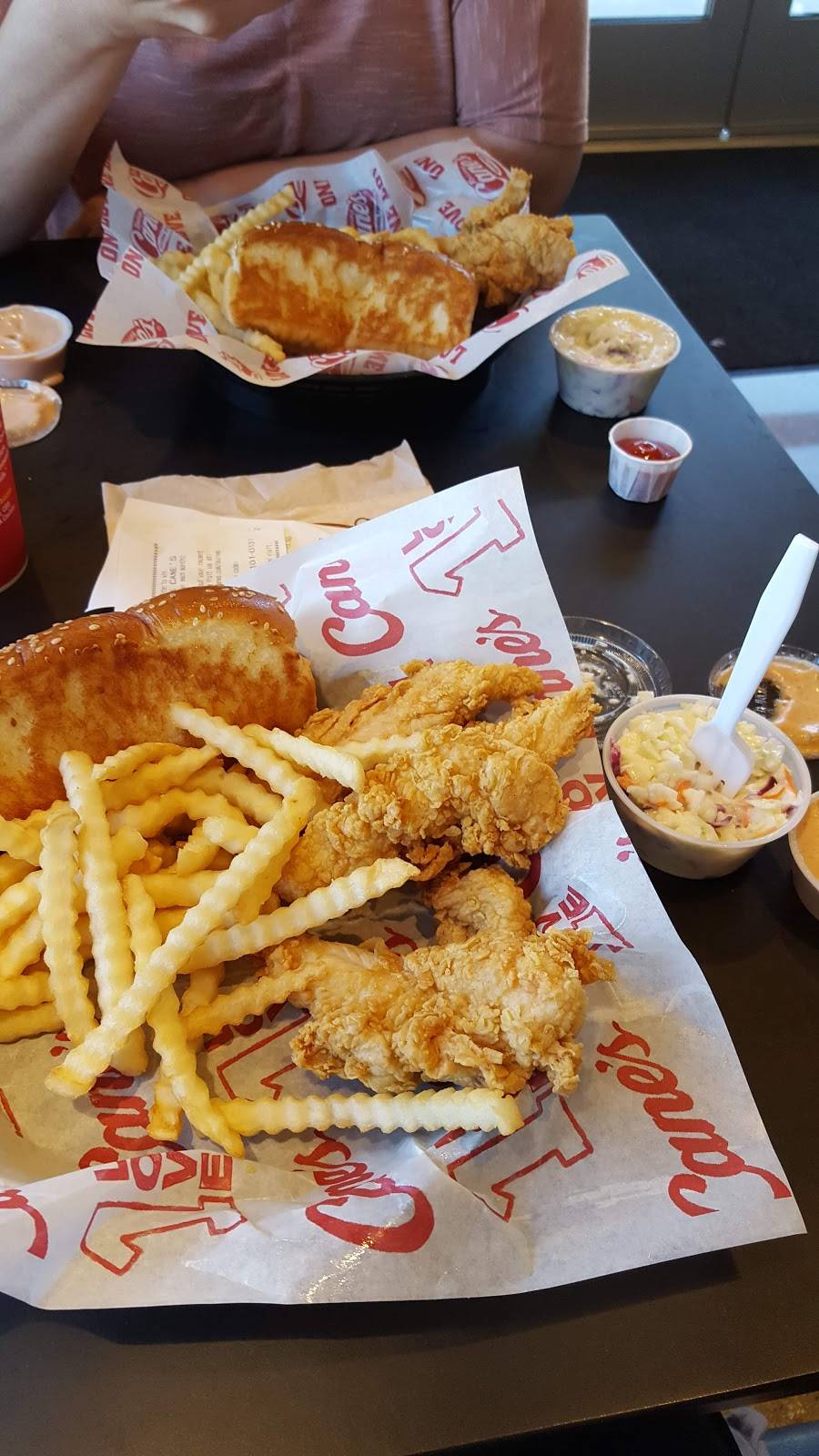Raising Canes Chicken Fingers | meal takeaway | 11066 Magnolia Ave, Riverside, CA 92505, USA | 9516376551 OR +1 951-637-6551