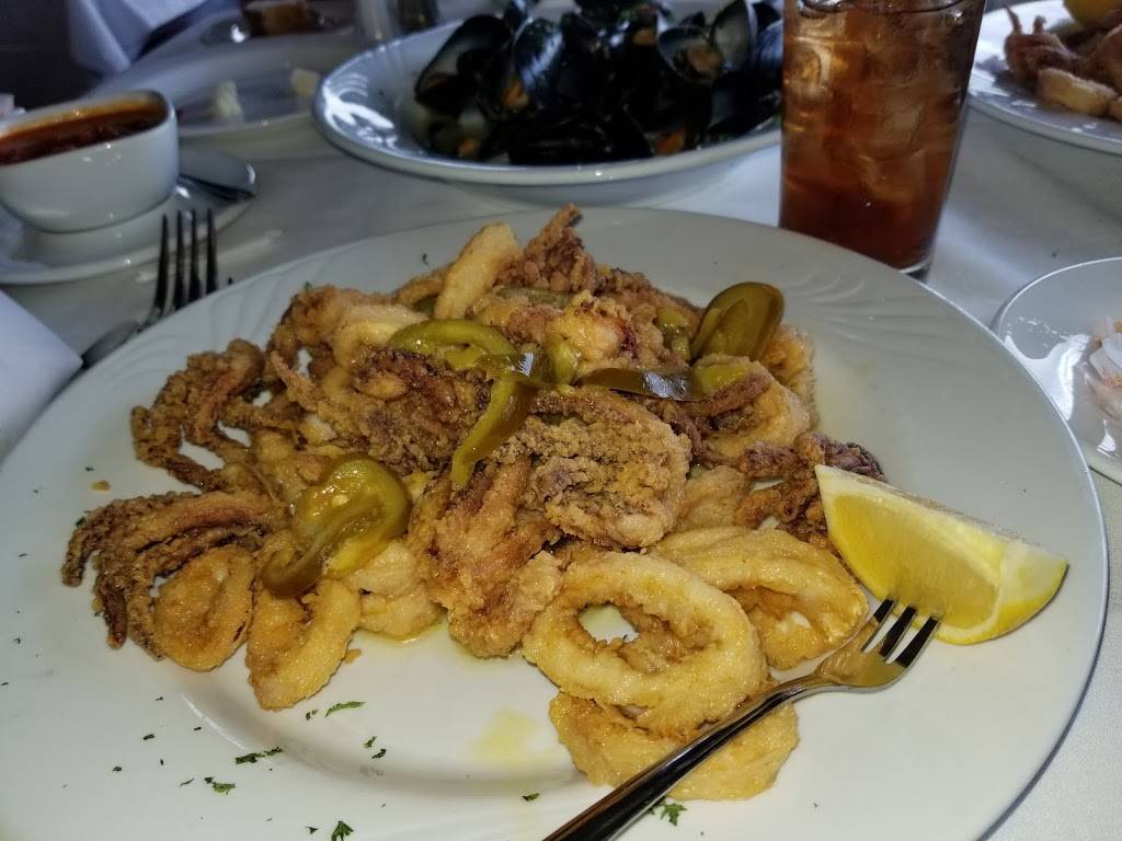 Alexs Bar and Grille | restaurant | 577 N Broadway, White Plains, NY 10603, USA | 9143581444 OR +1 914-358-1444