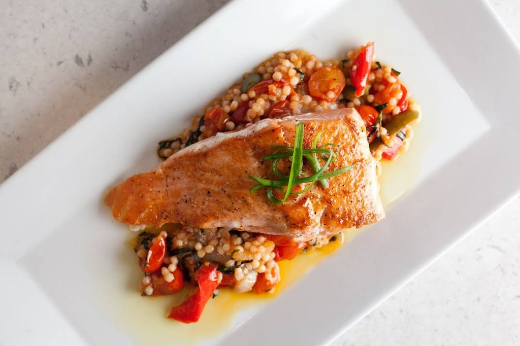 Deans List Restaurant | restaurant | 5 Blossom St, Boston, MA 02114, USA | 6172392393 OR +1 617-239-2393