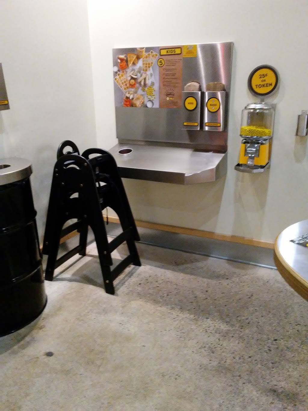 Which Wich Superior Sandwiches | restaurant | 2251 W Arlington Blvd, Greenville, NC 27834, USA | 2527510470 OR +1 252-751-0470