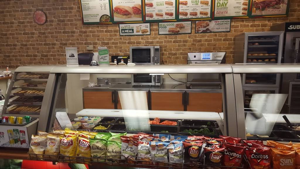 Subway Restaurants | restaurant | 101 E Vandament Ave, Yukon, OK 73099, USA | 4053507827 OR +1 405-350-7827