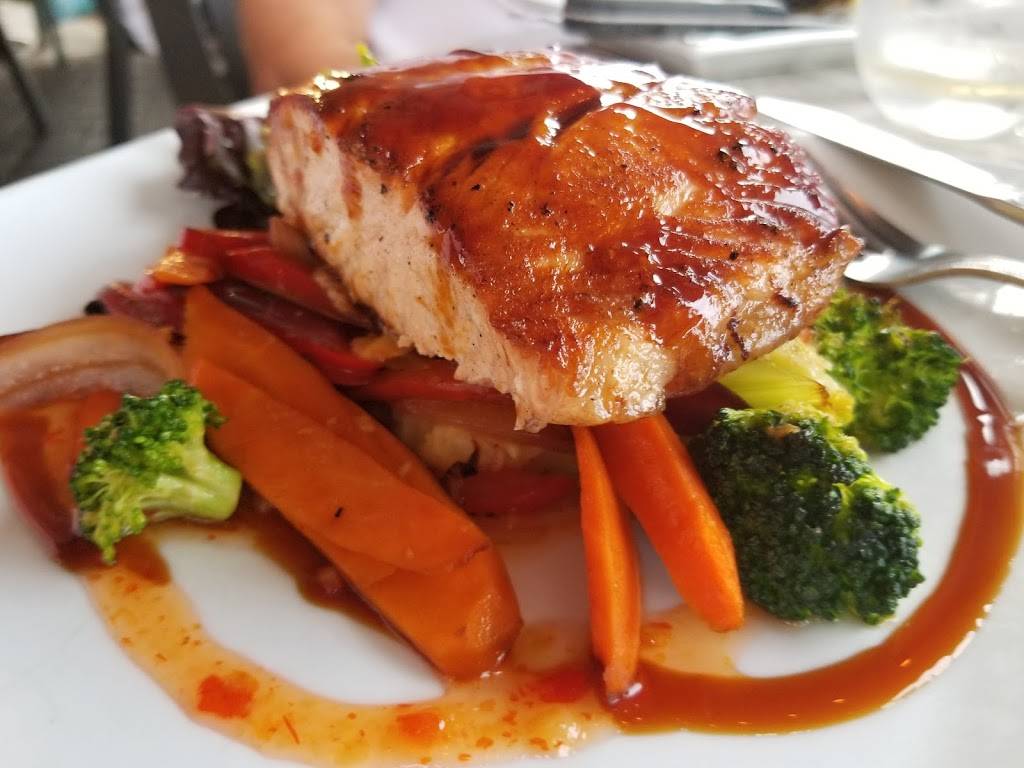 Brick Kitchen & Bar | restaurant | 113 W High St, Carlisle, PA 17013, USA | 7174624567 OR +1 717-462-4567