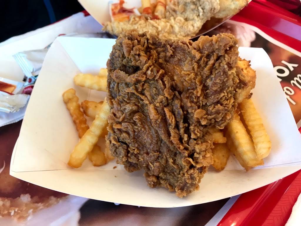 Churchs Chicken | restaurant | City South Plaza, 7700 Hurontario St #502, Brampton, ON L6Y 4M3, Canada | 9054976222 OR +1 905-497-6222