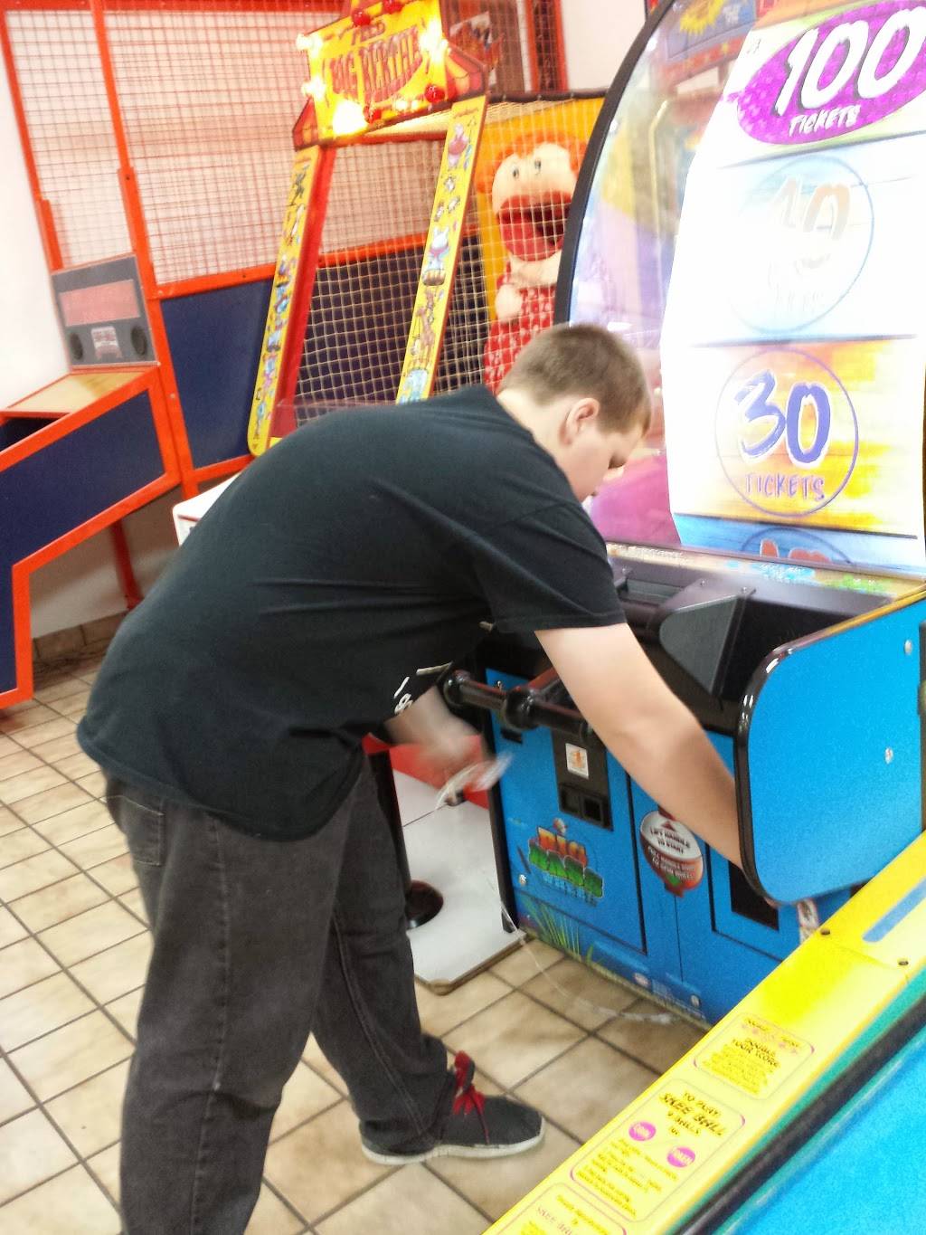 Putt-Putt Golf & Games | meal takeaway | 164 West End Ave, Knoxville, TN 37934, USA | 8656755558 OR +1 865-675-5558