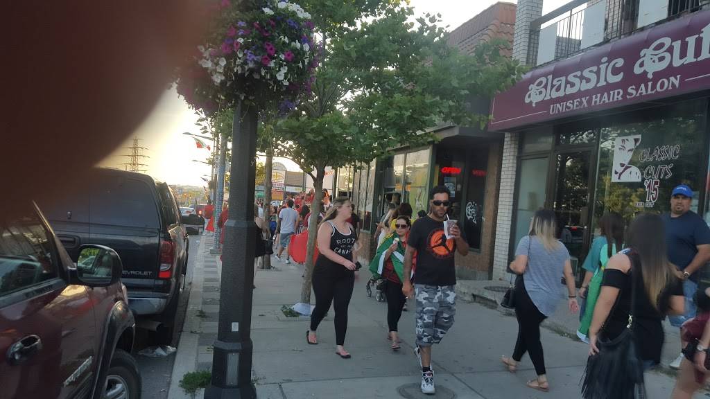 Castelo Sports Bar | restaurant | 1468 St Clair Ave W, Toronto, ON M6E 1C6, Canada | 4166534346 OR +1 416-653-4346