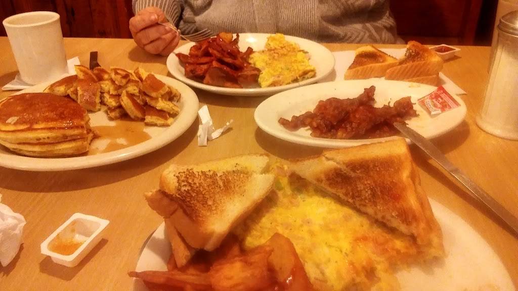 Gunsmoke Country Grill | restaurant | 2577 Caledonia-Leroy Rd, Le Roy, NY 14482, USA | 5855386569 OR +1 585-538-6569