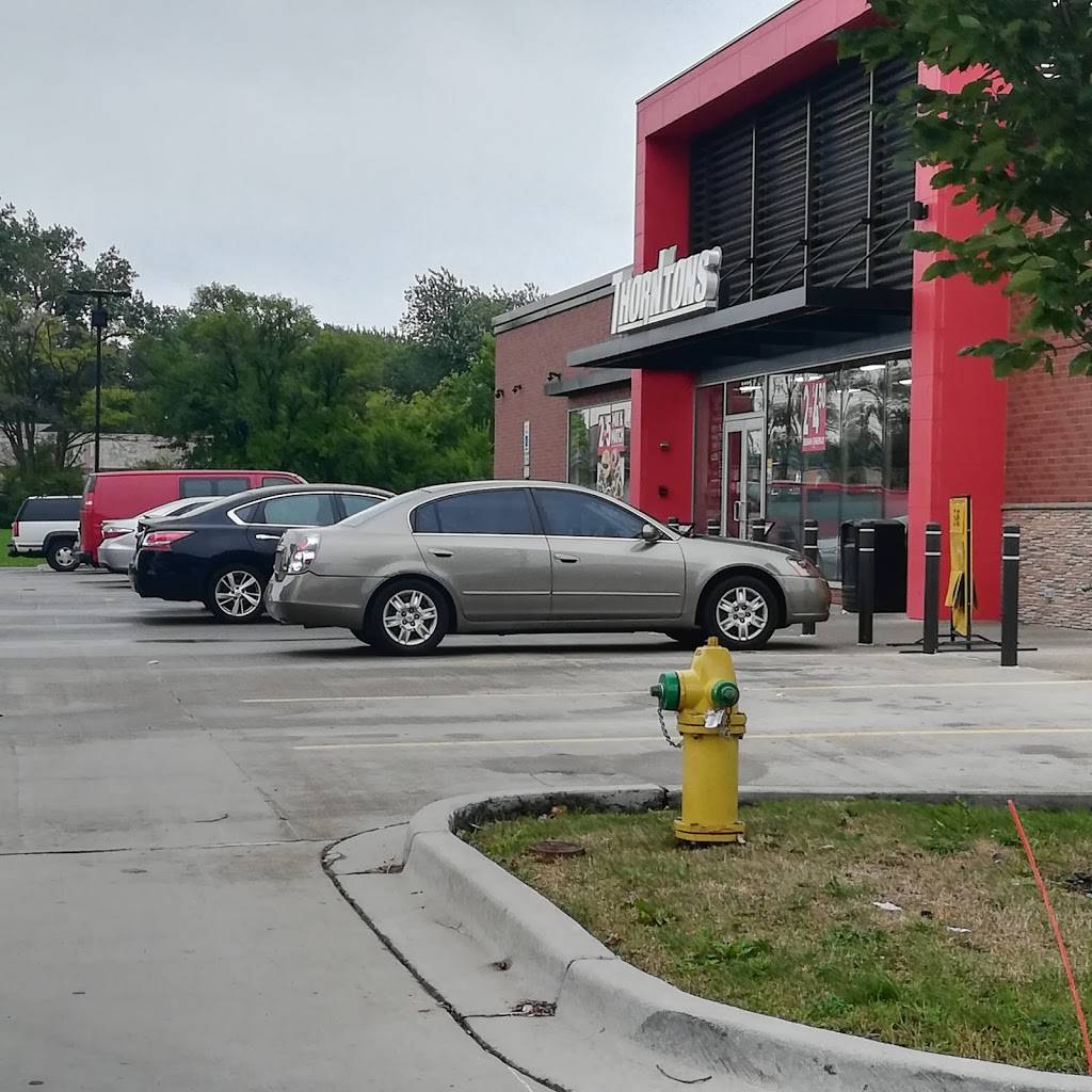 Thorntons | bakery | 3233 Grand Ave, Waukegan, IL 60085, USA | 8473360730 OR +1 847-336-0730