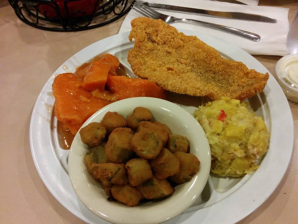 Mamas Daughters Diner | cafe | 111 E Main St, Forney, TX 75126, USA | 9725523463 OR +1 972-552-3463