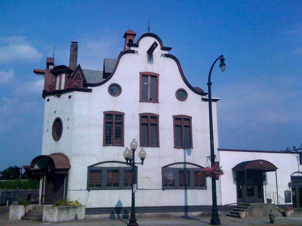 Hudson Harbor Steak & Seafood | restaurant | 351 Broadway, Albany, NY 12207, USA | 5184265000 OR +1 518-426-5000