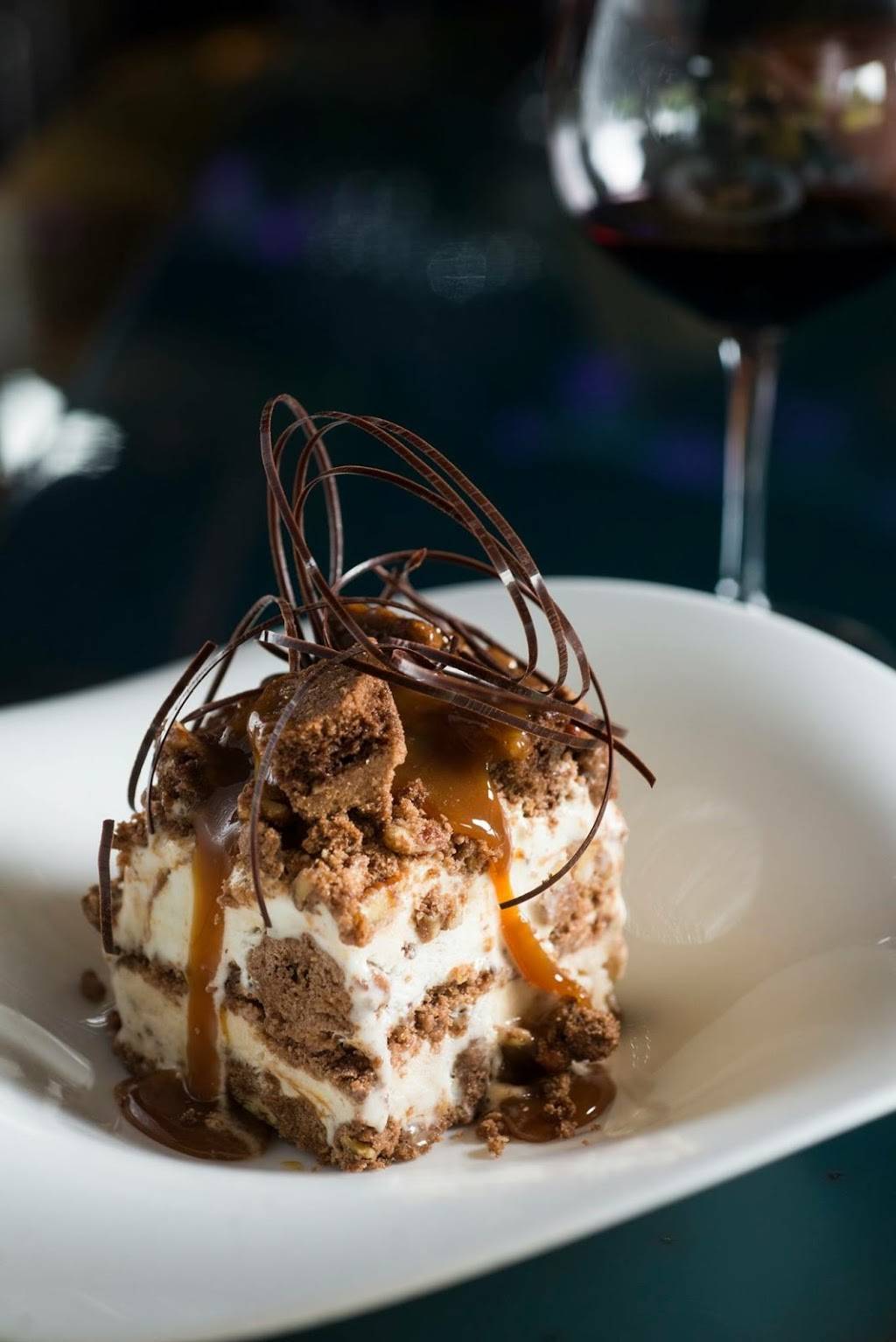 Fields at the Wilderness | restaurant | 511 E Adams St, Wisconsin Dells, WI 53965, USA | 6082531400 OR +1 608-253-1400