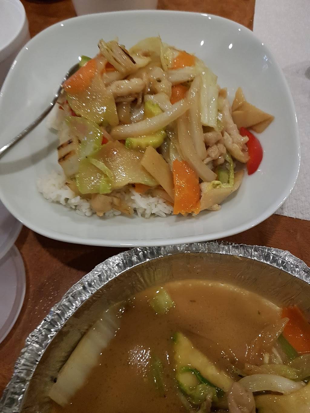 Jardin Bangkok | restaurant | 3105 Boulevard Dagenais O, Laval, QC H7P 1T8, Canada | 4506253333 OR +1 450-625-3333