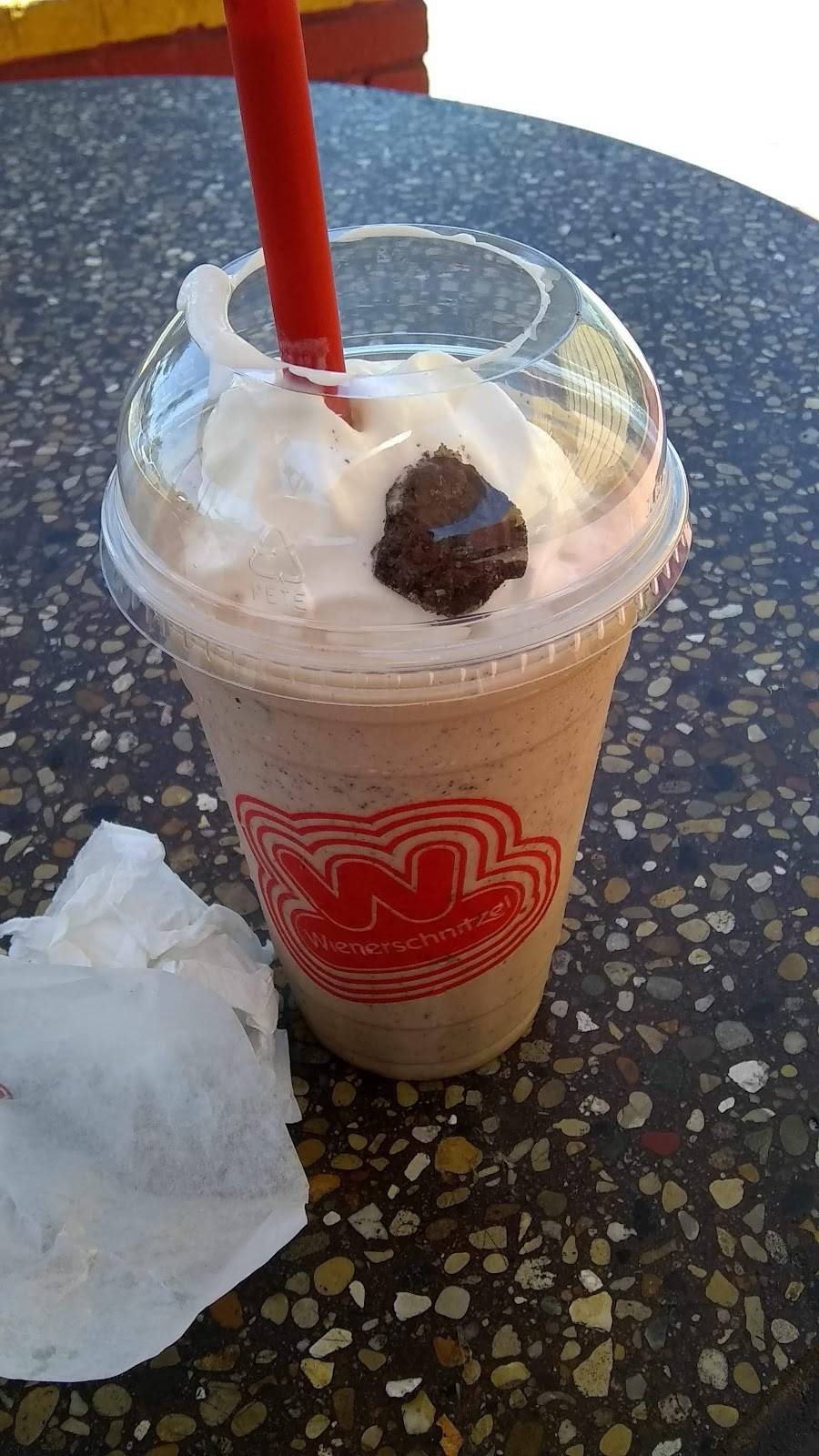 Wienerschnitzel | restaurant | 5141 Imperial Hwy, South Gate, CA 90280, USA | 3106375396 OR +1 310-637-5396