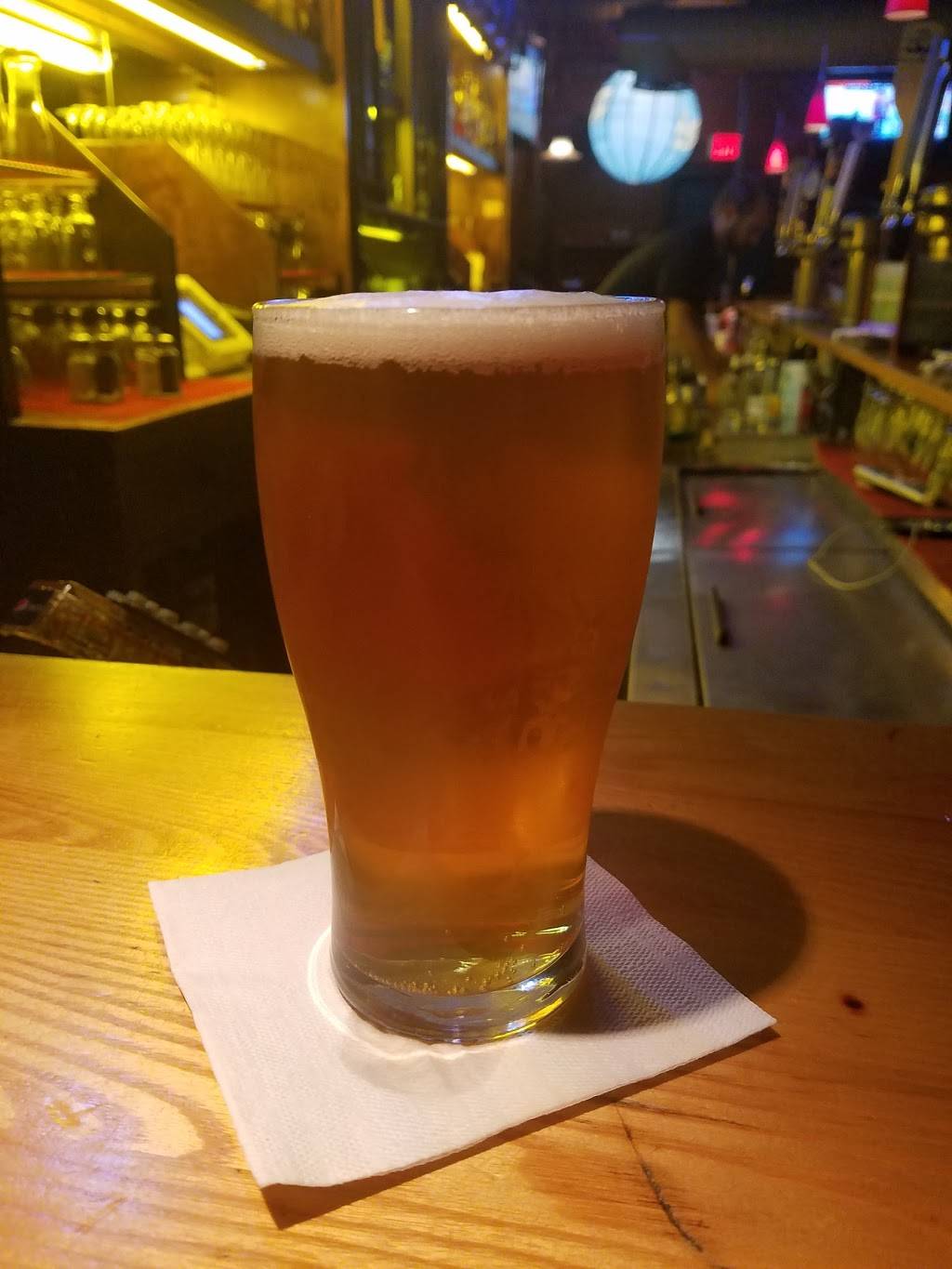 Two Steps Downtown Grille | restaurant | 5 Ives St, Danbury, CT 06810, USA | 2037940032 OR +1 203-794-0032