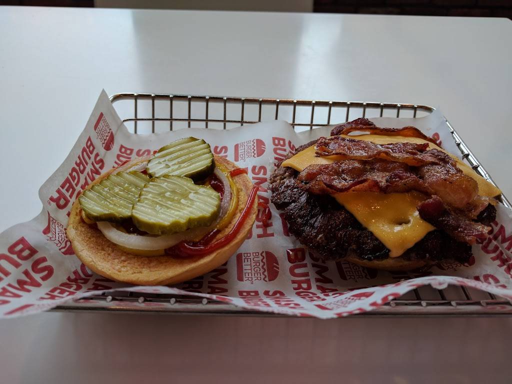 Smashburger | restaurant | 983 Port Washington Blvd, Port Washington, NY 11050, USA | 5164394736 OR +1 516-439-4736