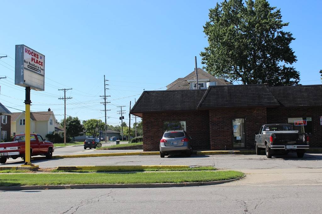 Rocks Place | restaurant | 501 Lincolnway W, Mishawaka, IN 46544, USA | 5742555862 OR +1 574-255-5862