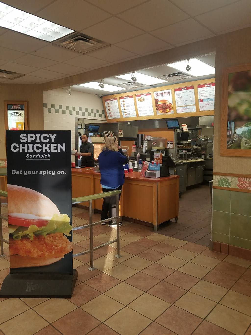 Wendys | restaurant | 2760 Muegge Rd, St Charles, MO 63303, USA | 6364475946 OR +1 636-447-5946