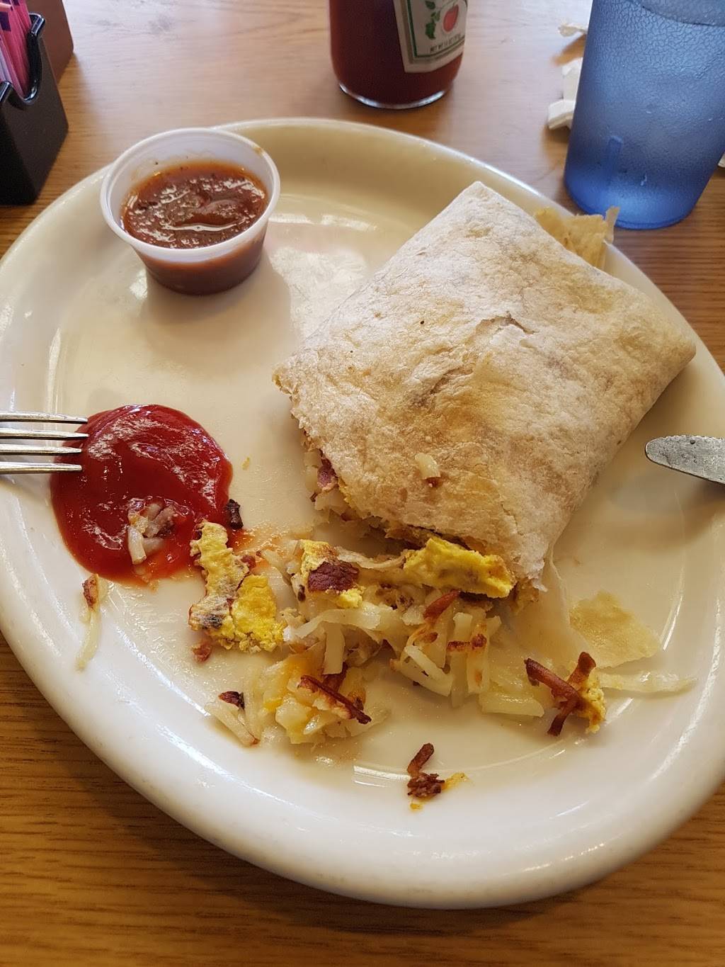 Mollys Cafe | restaurant | 350 N D St, San Bernardino, CA 92401, USA | 9098881778 OR +1 909-888-1778