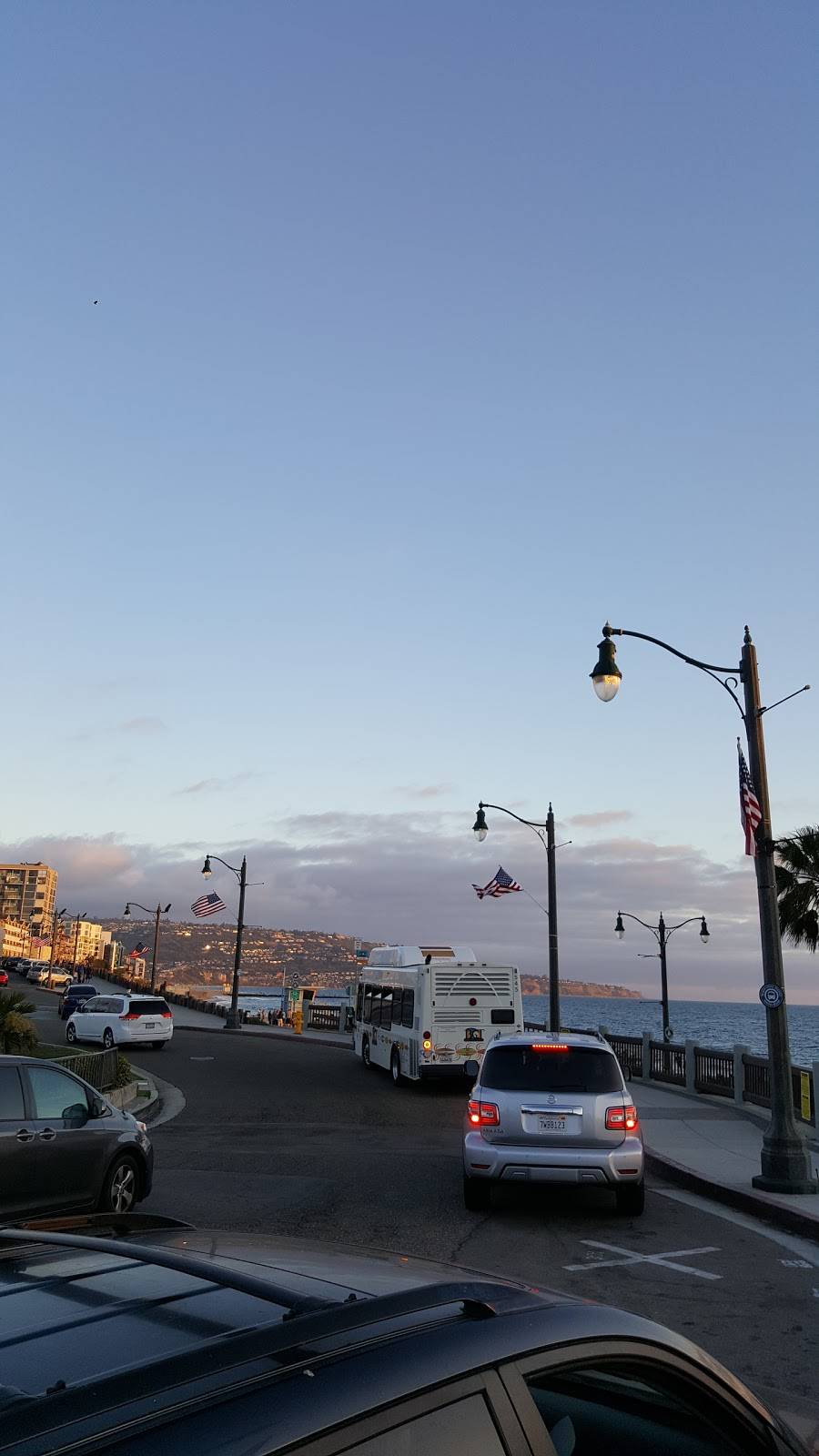 Pier Moni Inc | restaurant | 112 Fishermans Wharf, Redondo Beach, CA 90277, USA | 3103766216 OR +1 310-376-6216