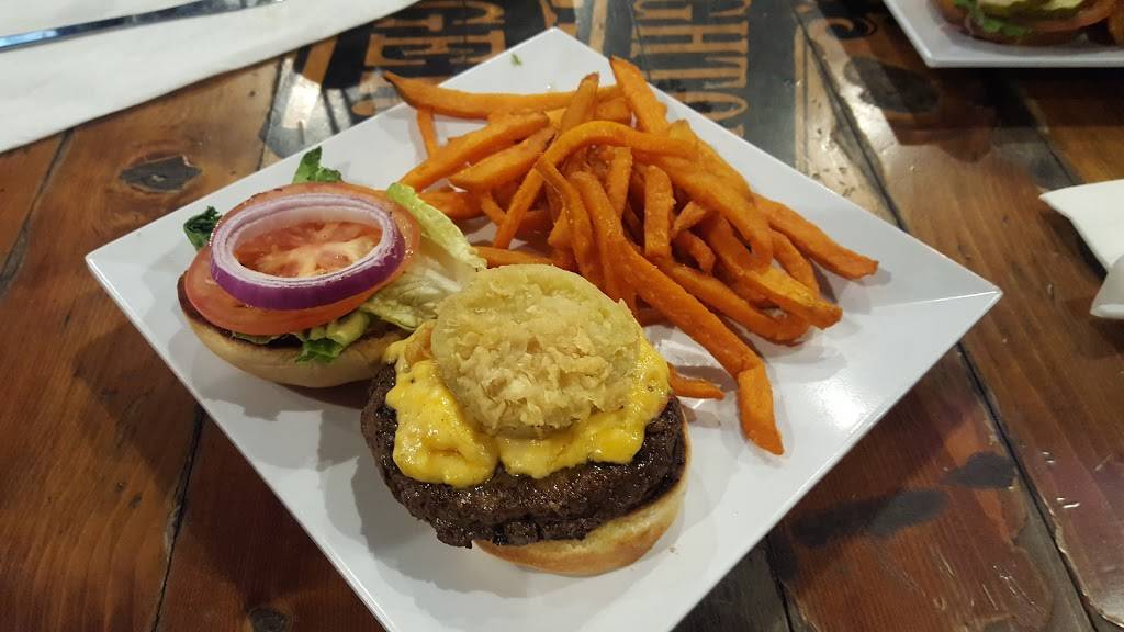B&D Burgers - West Congress Street | restaurant | 209 W Congress St, Savannah, GA 31401, USA | 9122388315 OR +1 912-238-8315