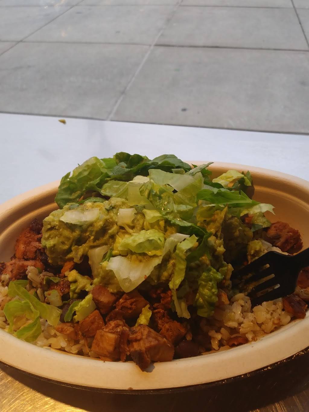 Chipotle Mexican Grill | restaurant | 837 Lehigh Lifestyle Ctr, Whitehall, PA 18052, USA | 6104659526 OR +1 610-465-9526