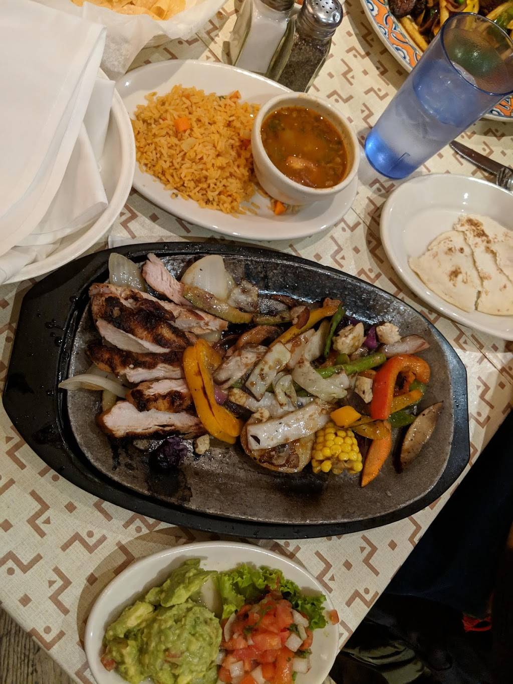 Cactus Cantina | restaurant | 3300 Wisconsin Ave NW, Washington, DC 20016, USA | 2026867222 OR +1 202-686-7222