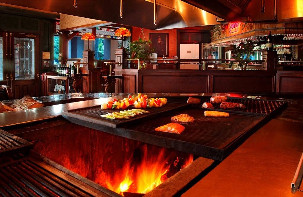 Charleys Steak House | restaurant | 8255 International Dr #100, Orlando, FL 32819, USA | 4073630228 OR +1 407-363-0228