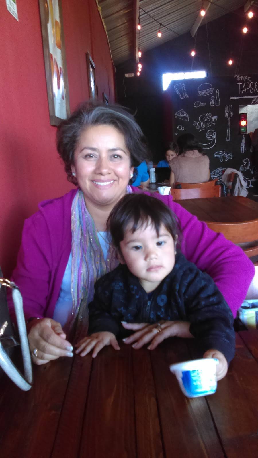 Cuatro Veintes Taps And Kitchen | restaurant | Calle Ambar 423, Fraccionamiento Los Encinos, 22820 Ensenada, B.C., Mexico | 016462276170 OR +52 646 227 6170