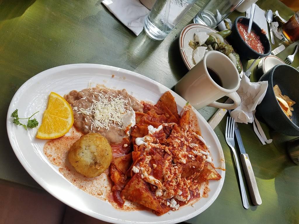 La Estancia | restaurant | Calle, Francisco Villa 316, Villa de Guadalupe, 22710 Rosarito, B.C., Mexico | 016616130695 OR +52 661 613 0695