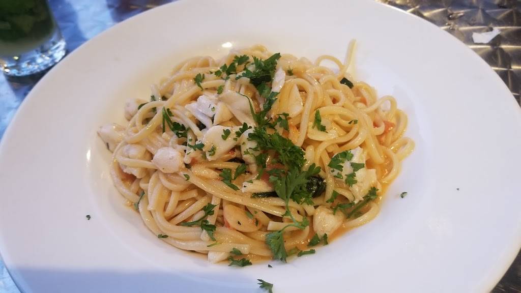 Reef | restaurant | 108-02 72nd Ave, Forest Hills, NY 11375, USA | 7184874564 OR +1 718-487-4564