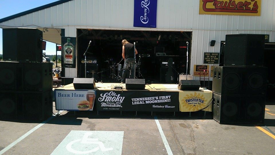 Cruisers Bar & Grill | restaurant | 6105 W Seltice Way, Post Falls, ID 83854, USA | 2087585233 OR +1 208-758-5233