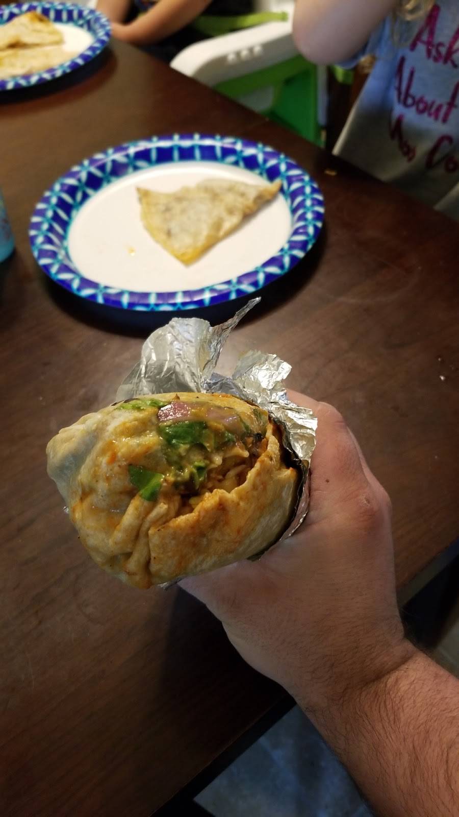 Chipotle Mexican Grill | restaurant | 9208 N Main St, Englewood, OH 45415, USA | 9378320227 OR +1 937-832-0227