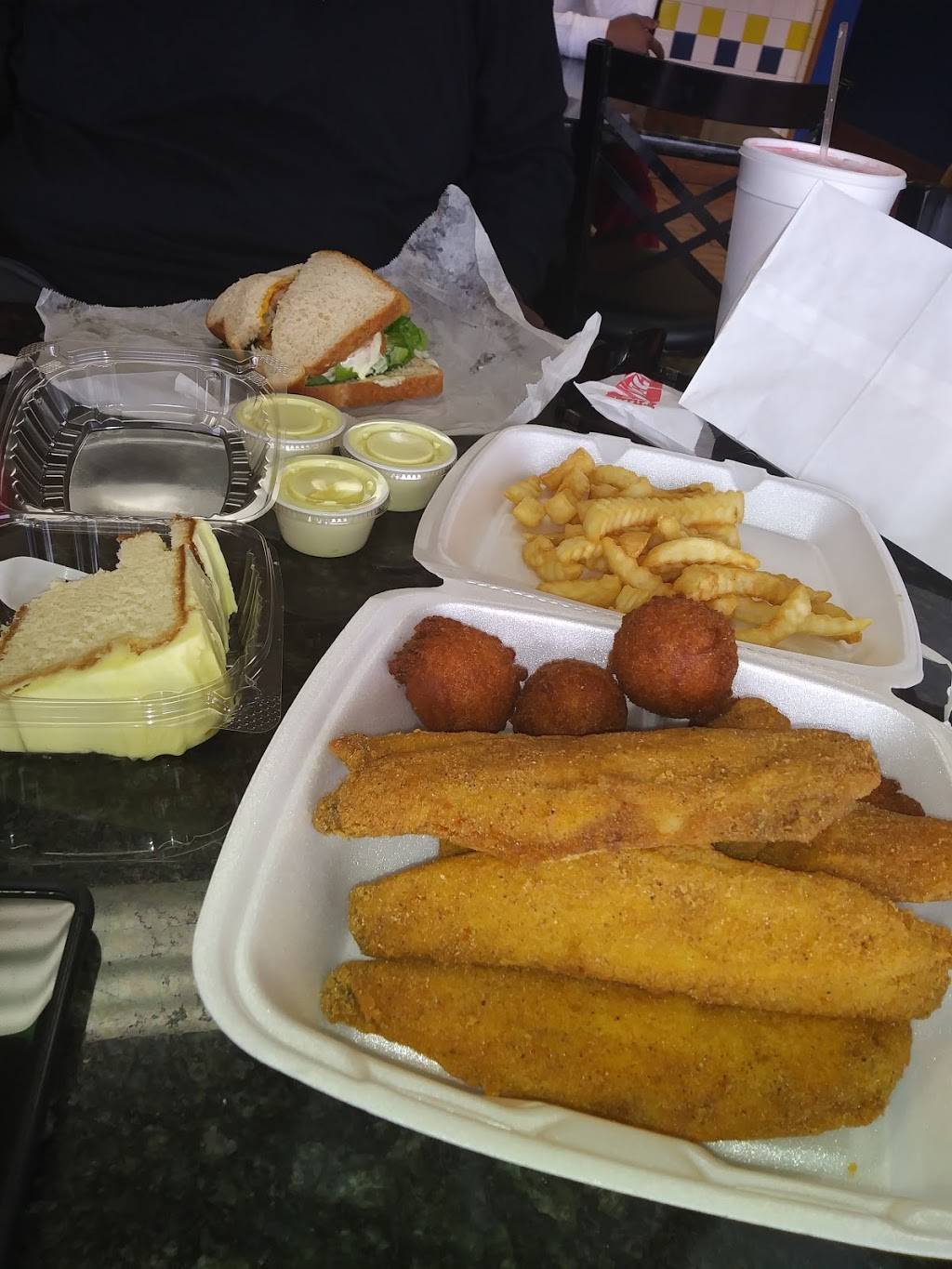 Supreme Fish Delight | restaurant | 3752 Cascade Rd #160, Atlanta, GA 30331, USA | 4046911601 OR +1 404-691-1601