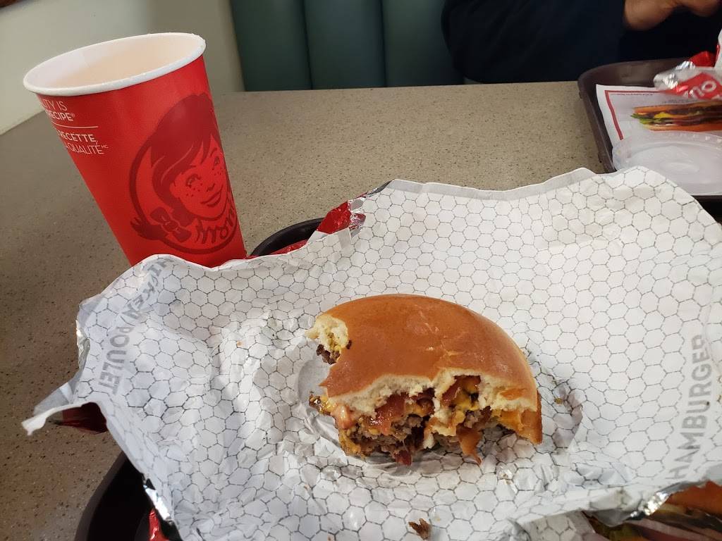 Wendys | restaurant | 221 Weber St N, Waterloo, ON N2J 3H5, Canada | 5197462728 OR +1 519-746-2728